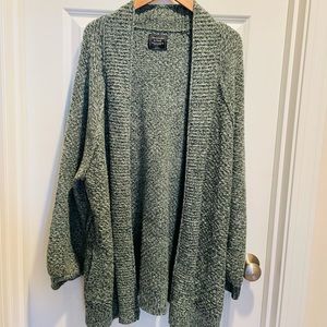 Abercrombie sweater size: L